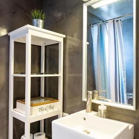 Penelope By Halu!, 2-bd Apartamento *
